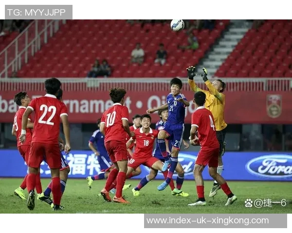 替补球员逆袭成英雄足球场上的奇迹与奋斗故事 替补球员逆袭成英雄足球场上的奇迹与奋斗故事